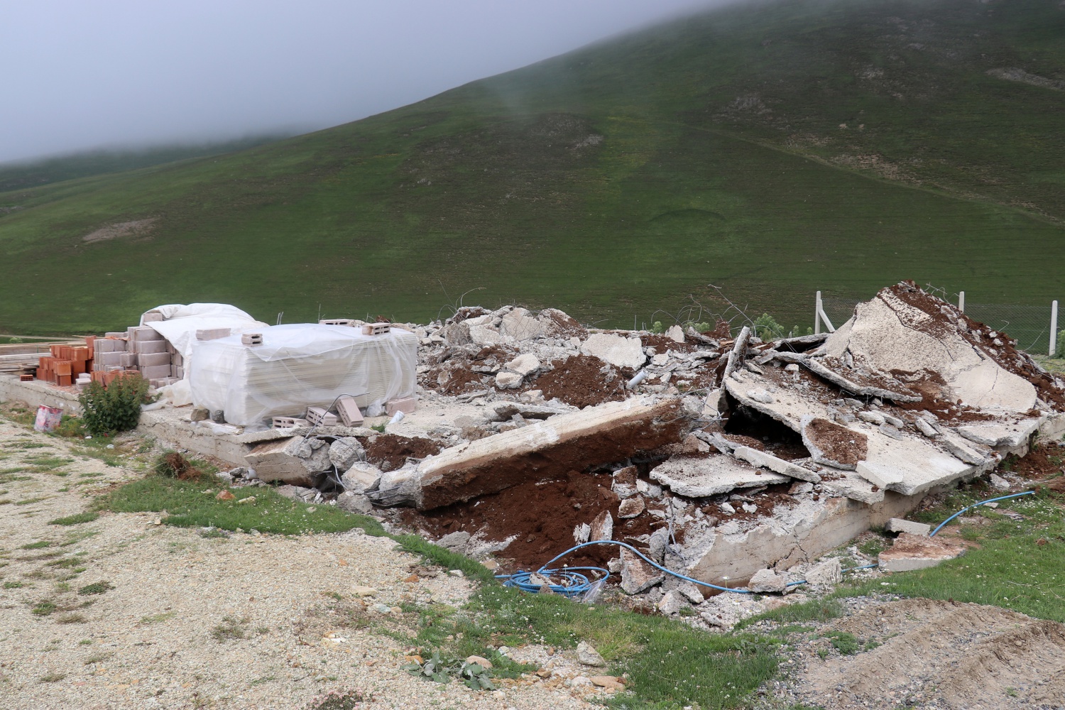 Ve kaçak binalar yıkılmaya başlandı 19