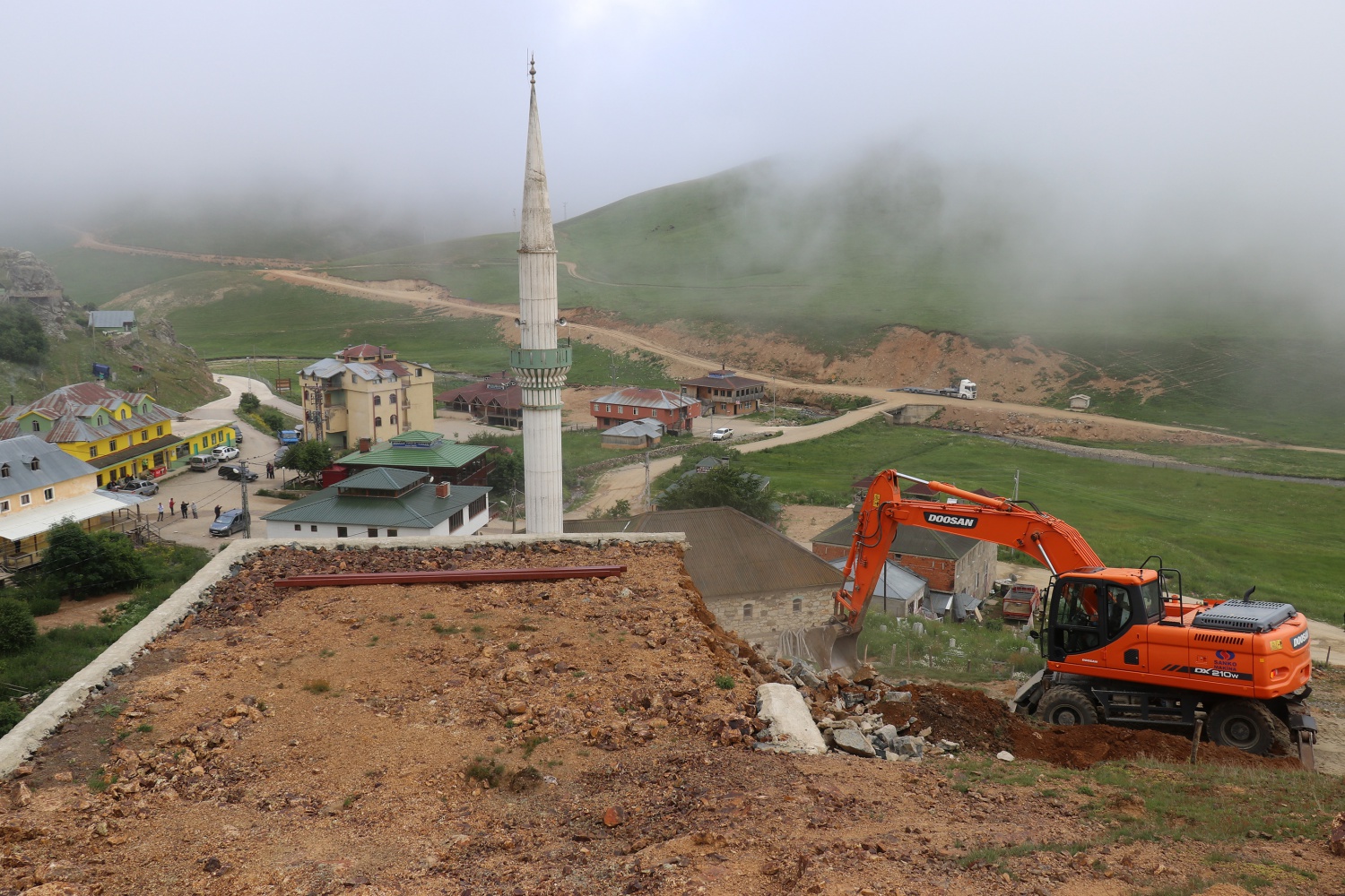 Ve kaçak binalar yıkılmaya başlandı 15