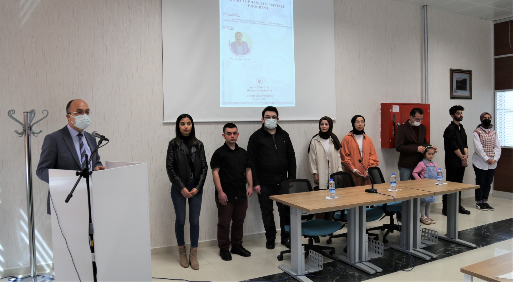 Üniversitede en çok kitap okuyanlara ödülleri verildi 1