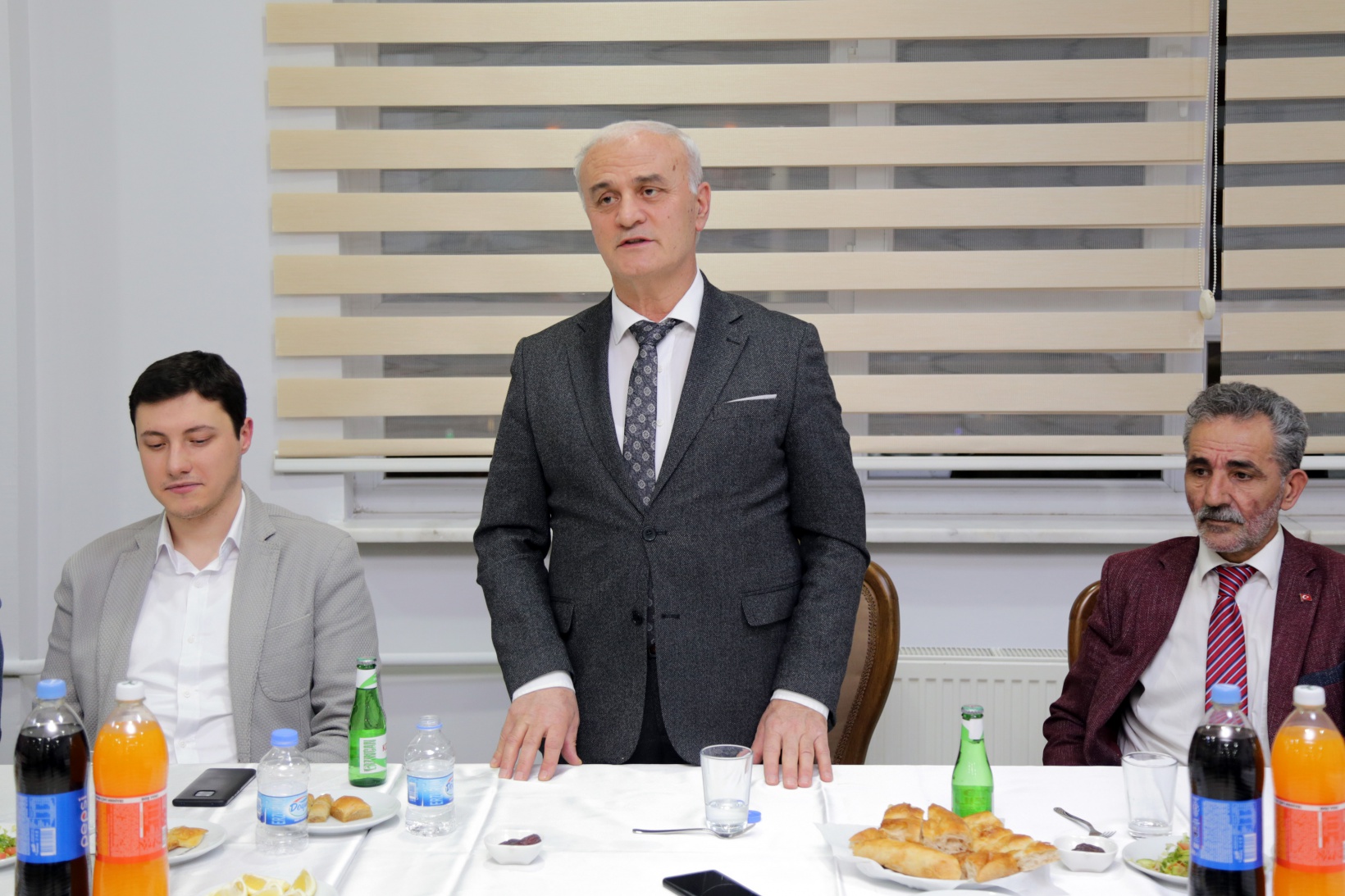 Özel İdare’nin iftarında buluştular 18