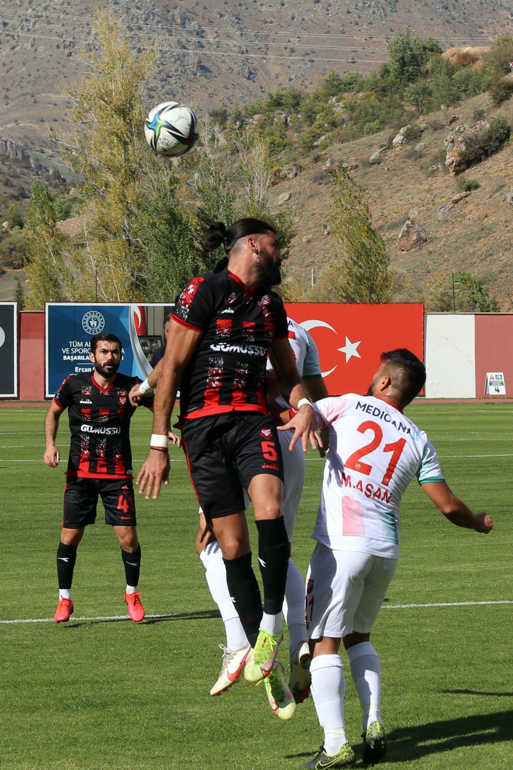 Gümüş 1 puana razı oldu 13