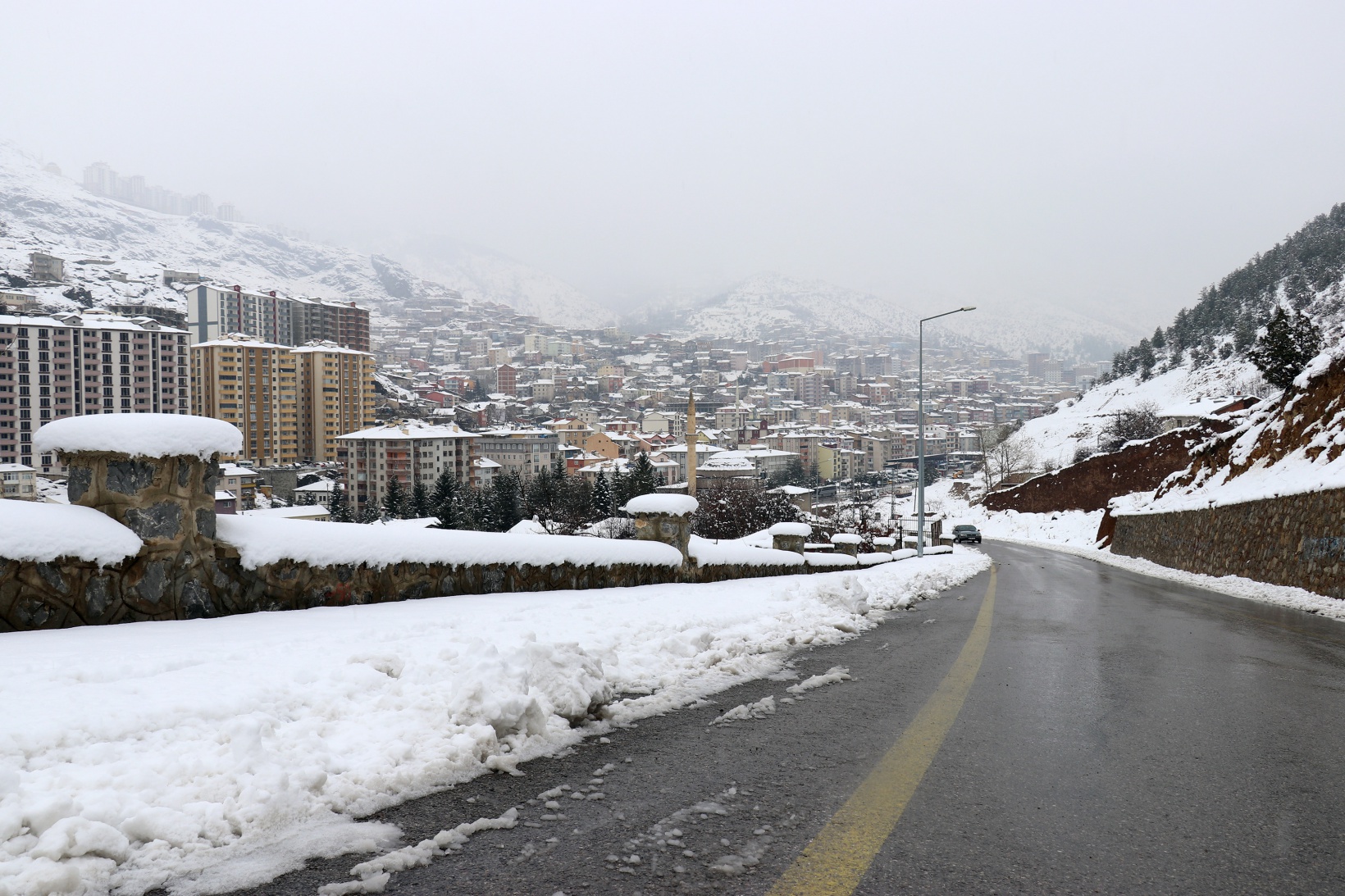 Gümüşhane’de kar kalınlığı 14 santimetreye ulaştı 17