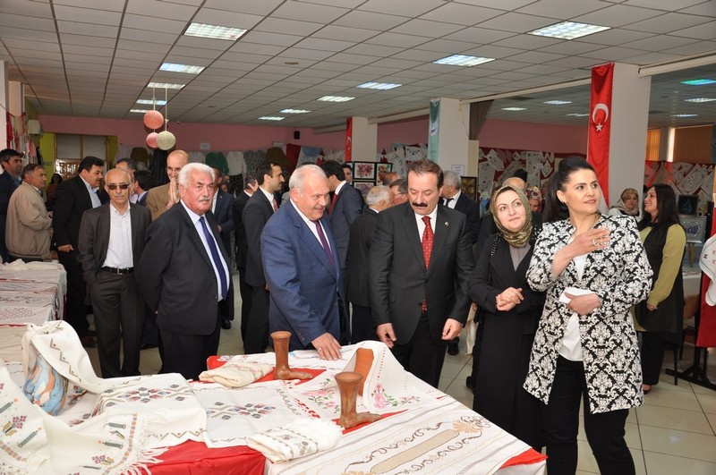 Gümüşhane’de Halk Eğitimi yılsonu sergisi açıldı 7