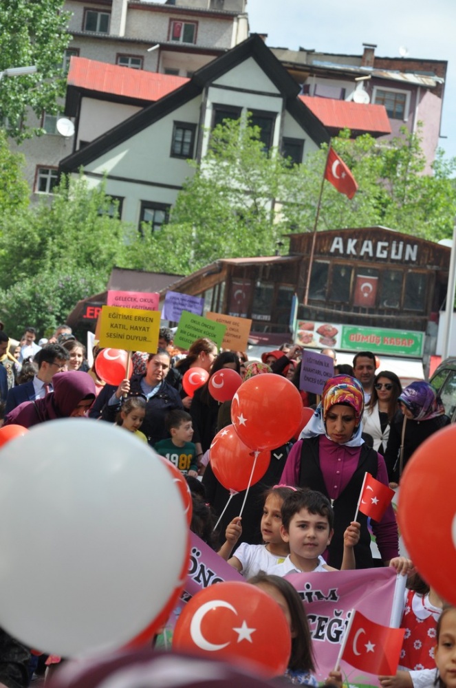 Minikler Okul Öncesi Eğitim Şenliği'nde 12