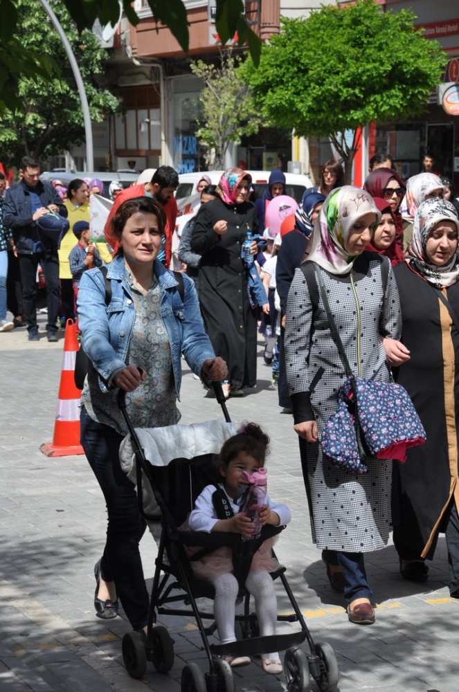 Minikler Okul Öncesi Eğitim Şenliği'nde 23