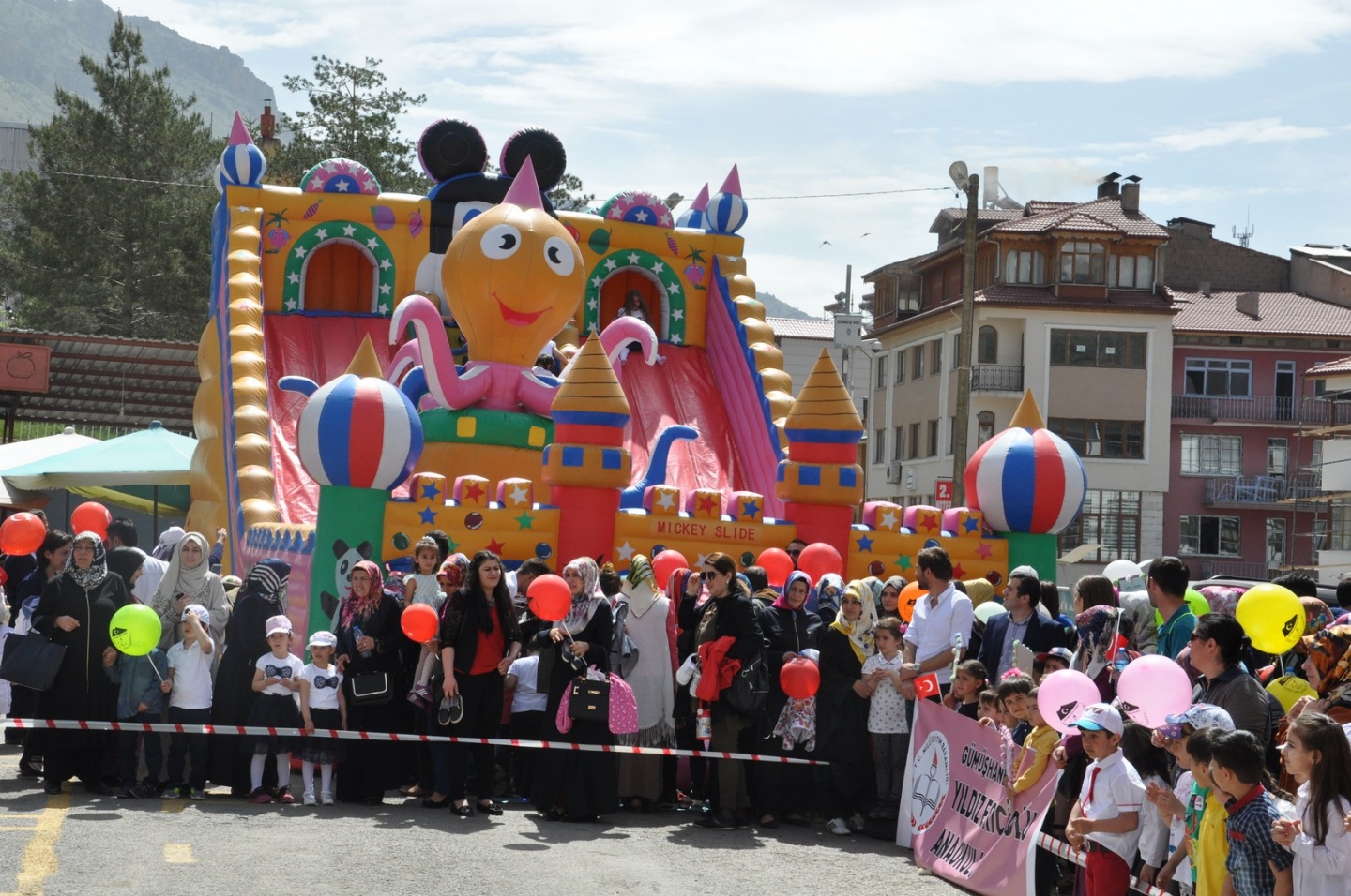 Minikler Okul Öncesi Eğitim Şenliği'nde 28