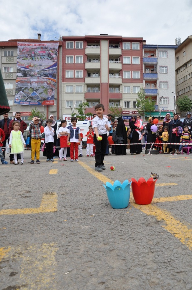 Minikler Okul Öncesi Eğitim Şenliği'nde 90