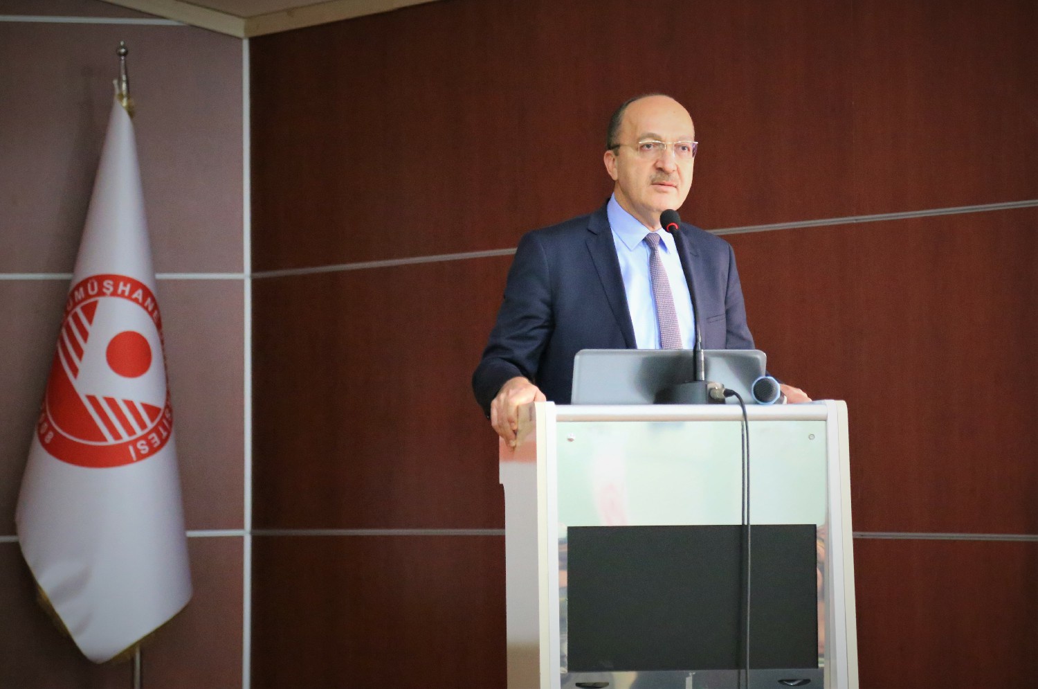 Kadına Yönelik Şiddet GÜ’de anlatıldı 8