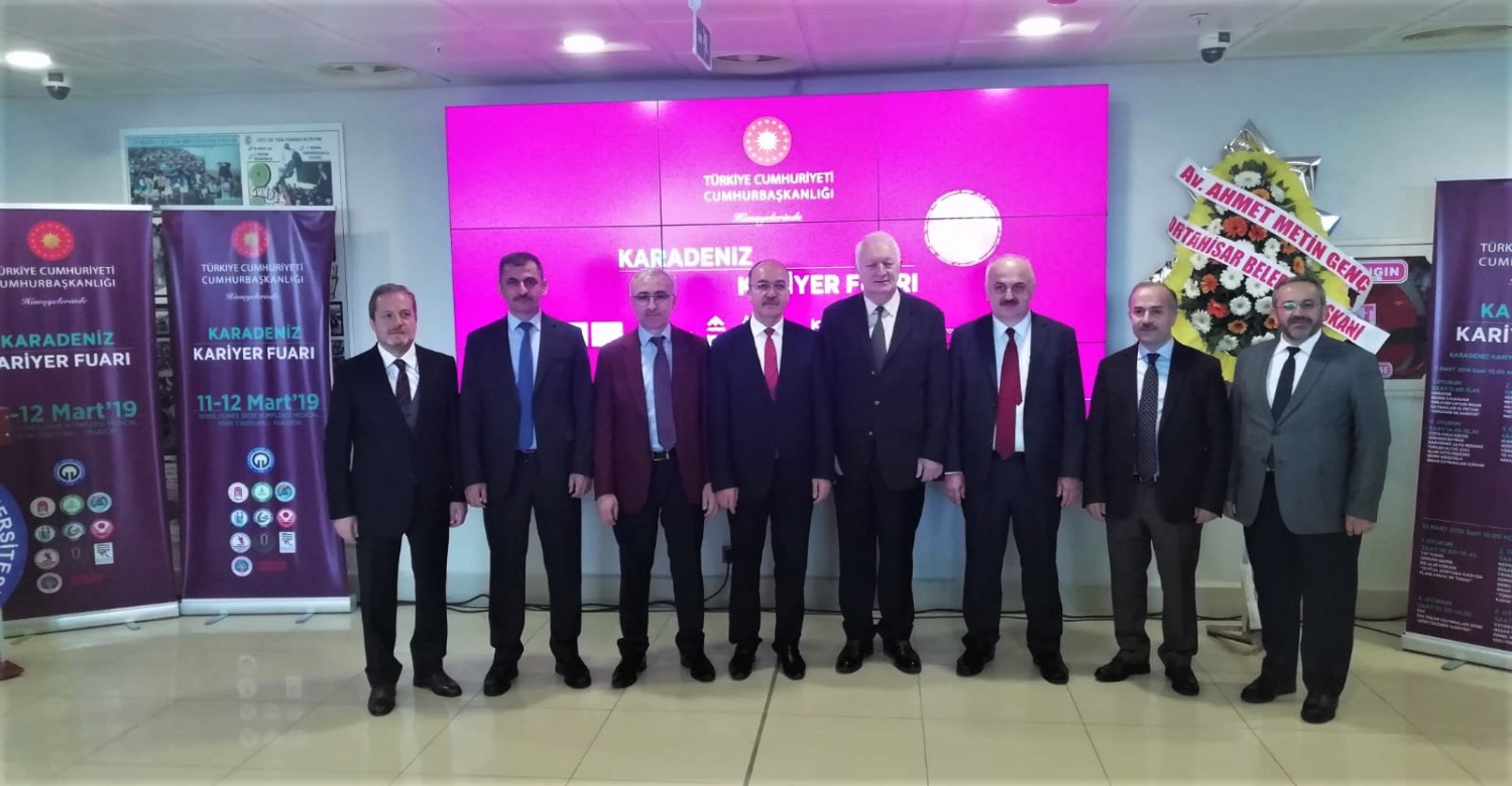 GÜ Karadeniz Kariyer Fuarına katıldı 3