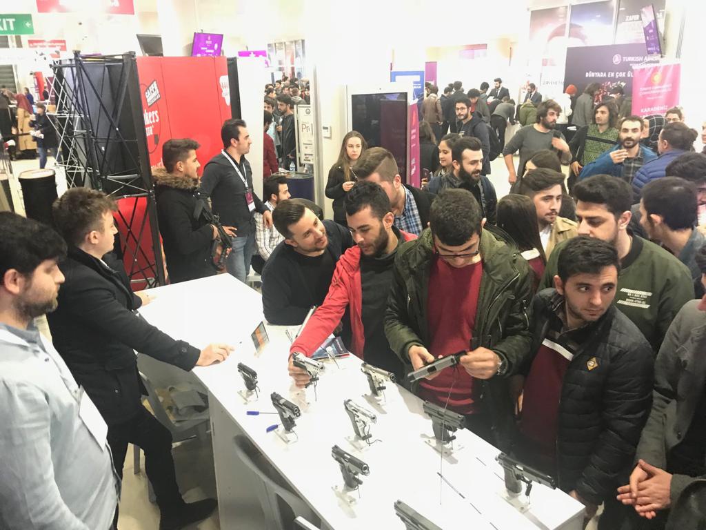 GÜ Karadeniz Kariyer Fuarına katıldı 4