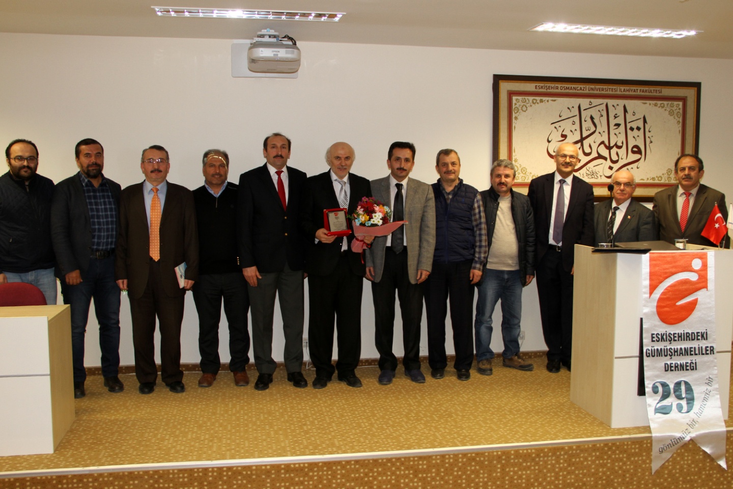 ‘Gümüşhanevi kabına ve dünyaya sığmayan bir alimdir’ 1