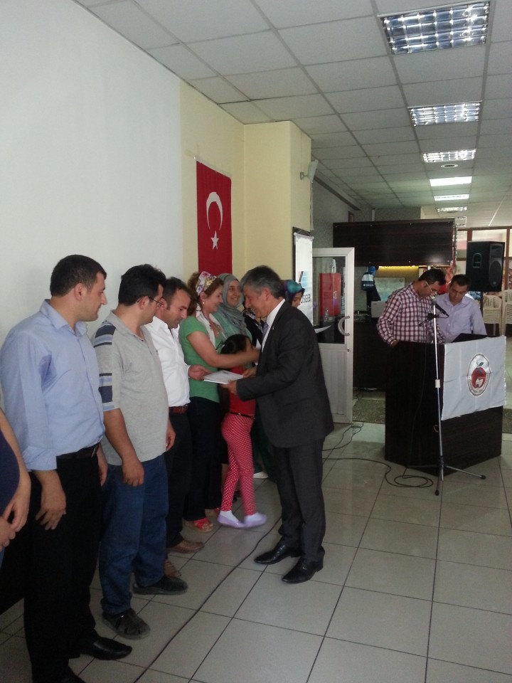 Milletvekili Aydın Gümüşhane’de Çalınmadık Kapı Sıkılmadık El Bırakmıyor 7