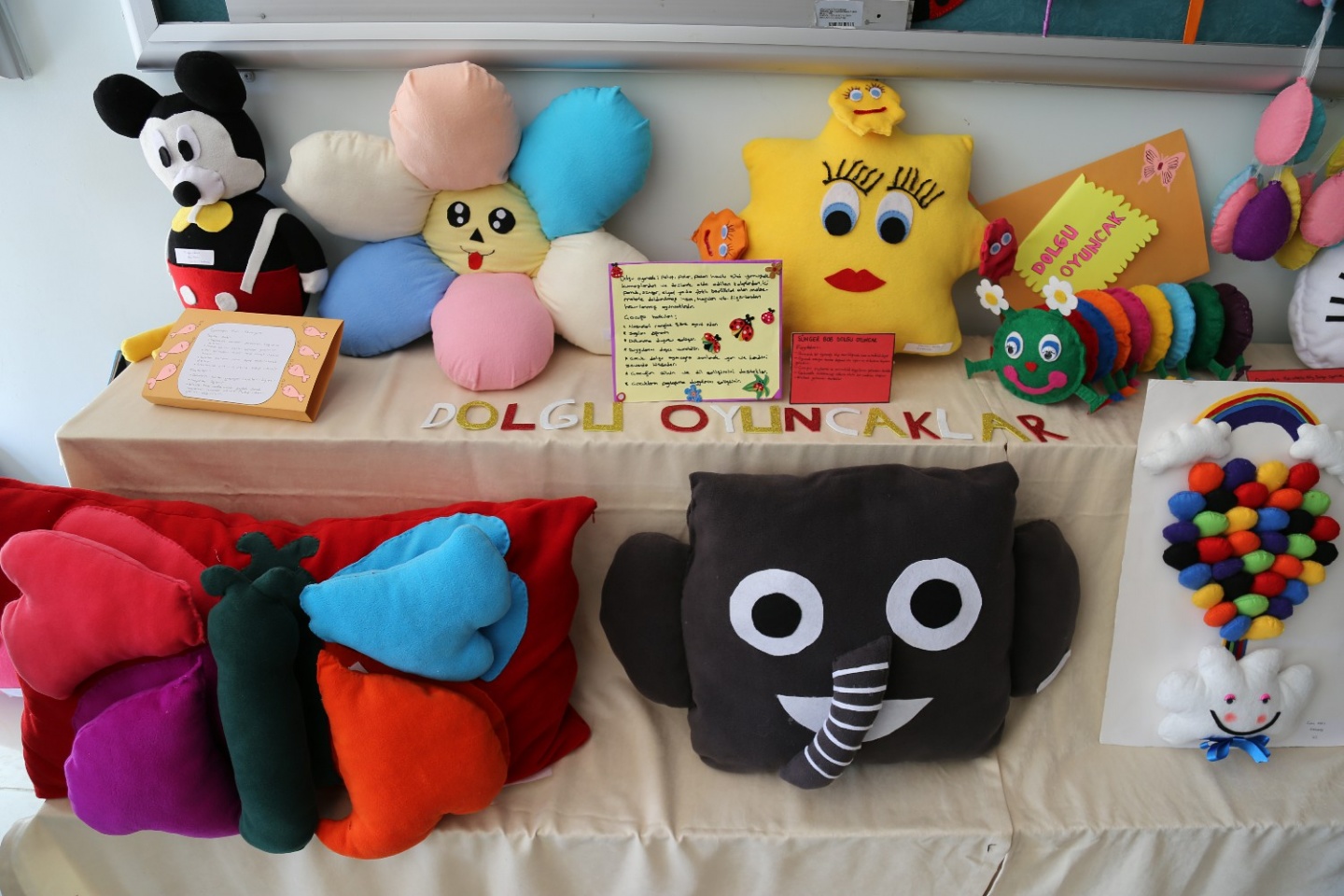 Kudüslü çocuklara yardım için oyuncak yaptılar 4