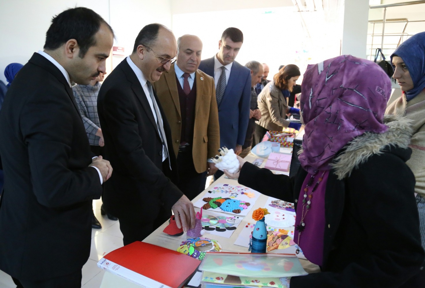 Kudüslü çocuklara yardım için oyuncak yaptılar 6