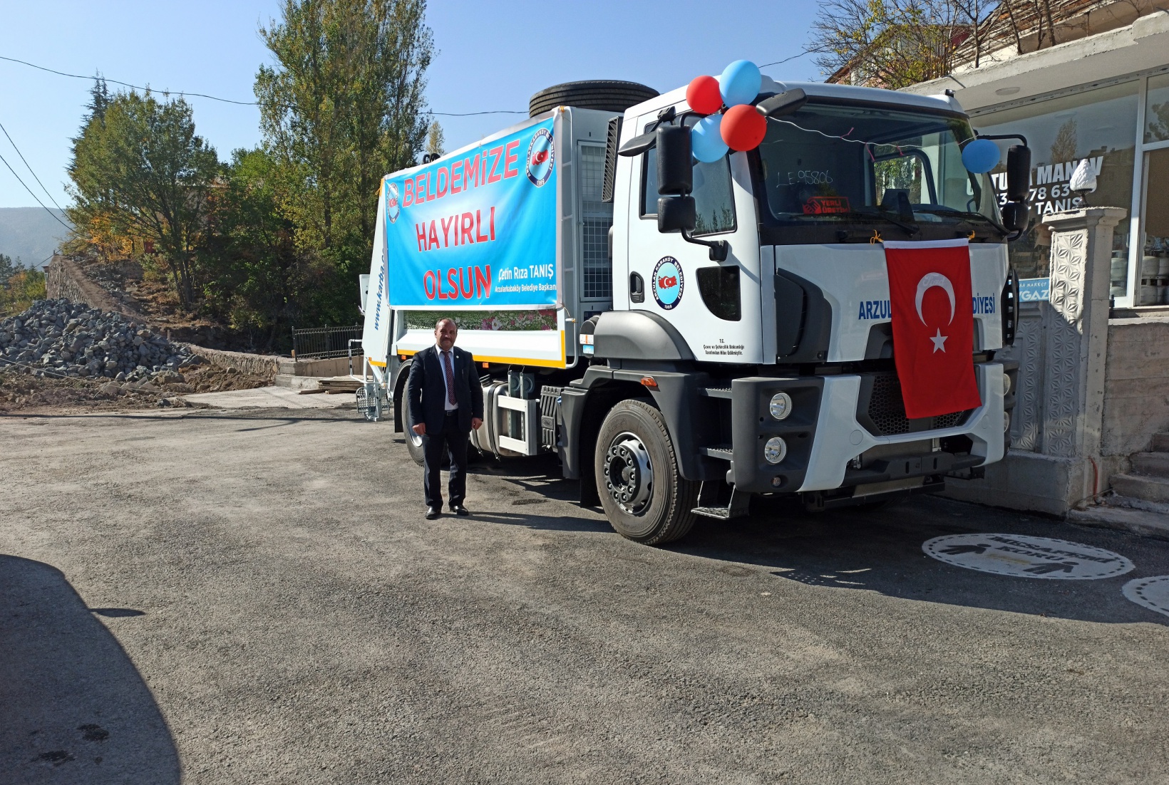 ArzularKabaköy beldesine yeni çöp aracı 5