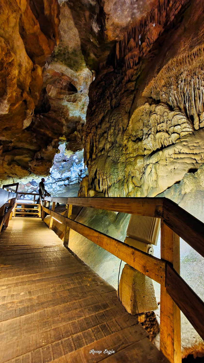 150 milyon yıllık Karaca Mağarası’nda sezon devam ediyor 11