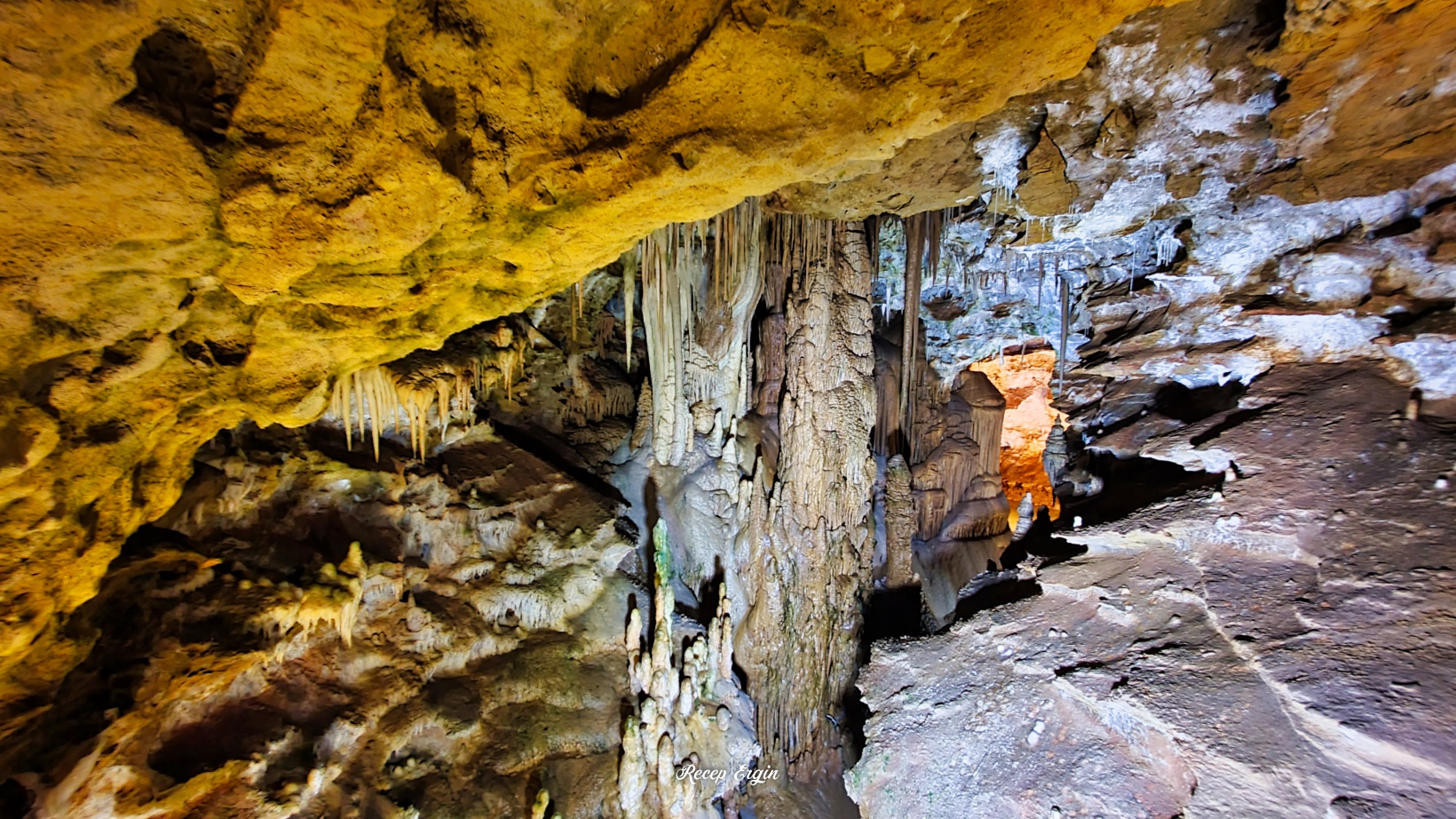 150 milyon yıllık Karaca Mağarası’nda sezon devam ediyor 9