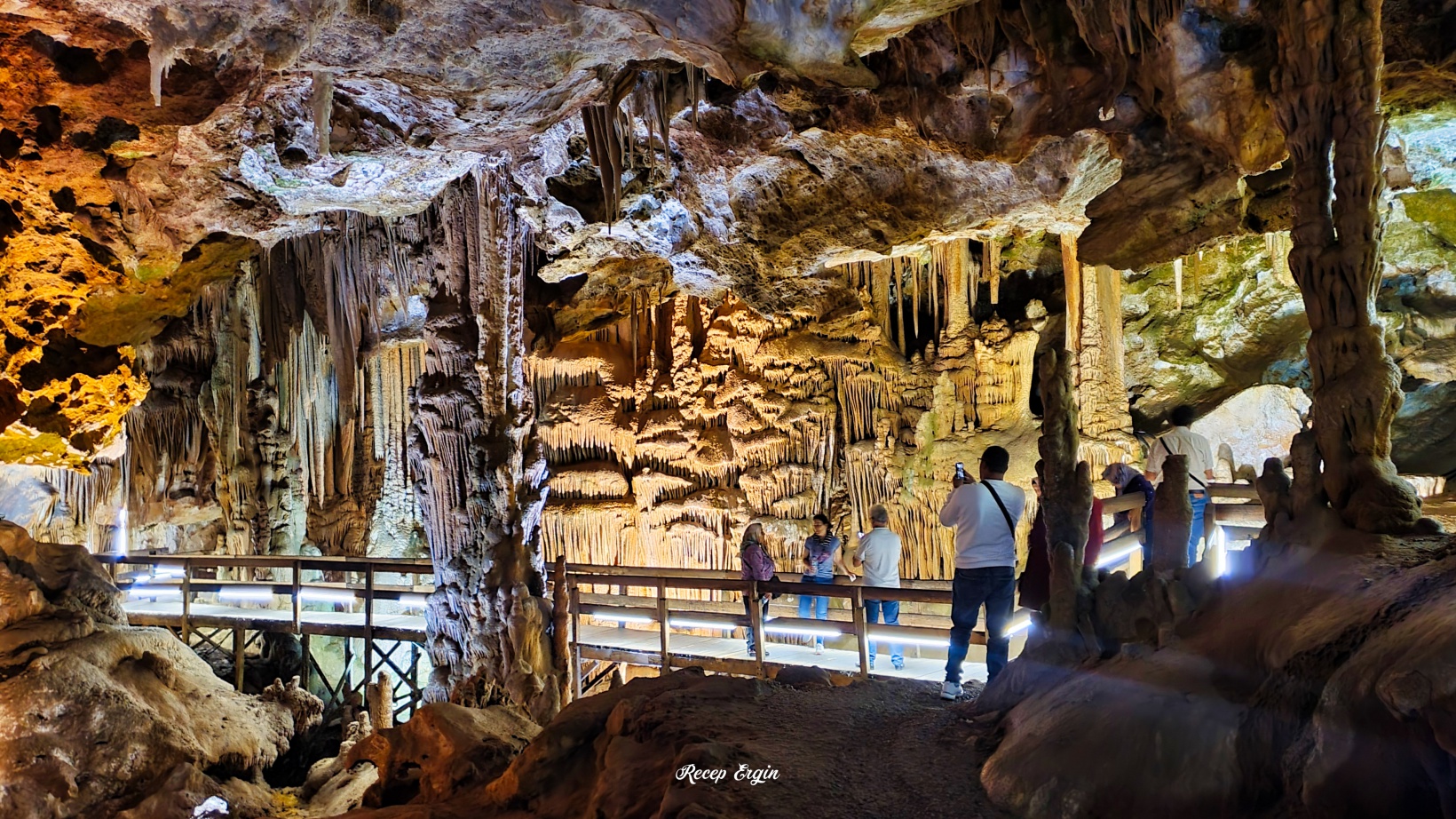 150 milyon yıllık Karaca Mağarası’nda sezon devam ediyor 17