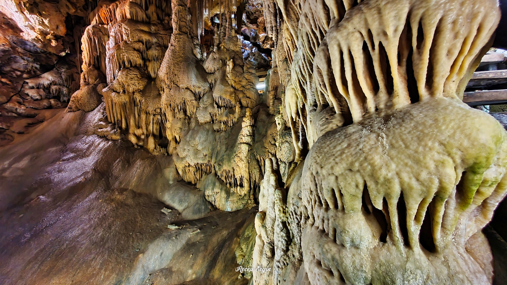 150 milyon yıllık Karaca Mağarası’nda sezon devam ediyor 20
