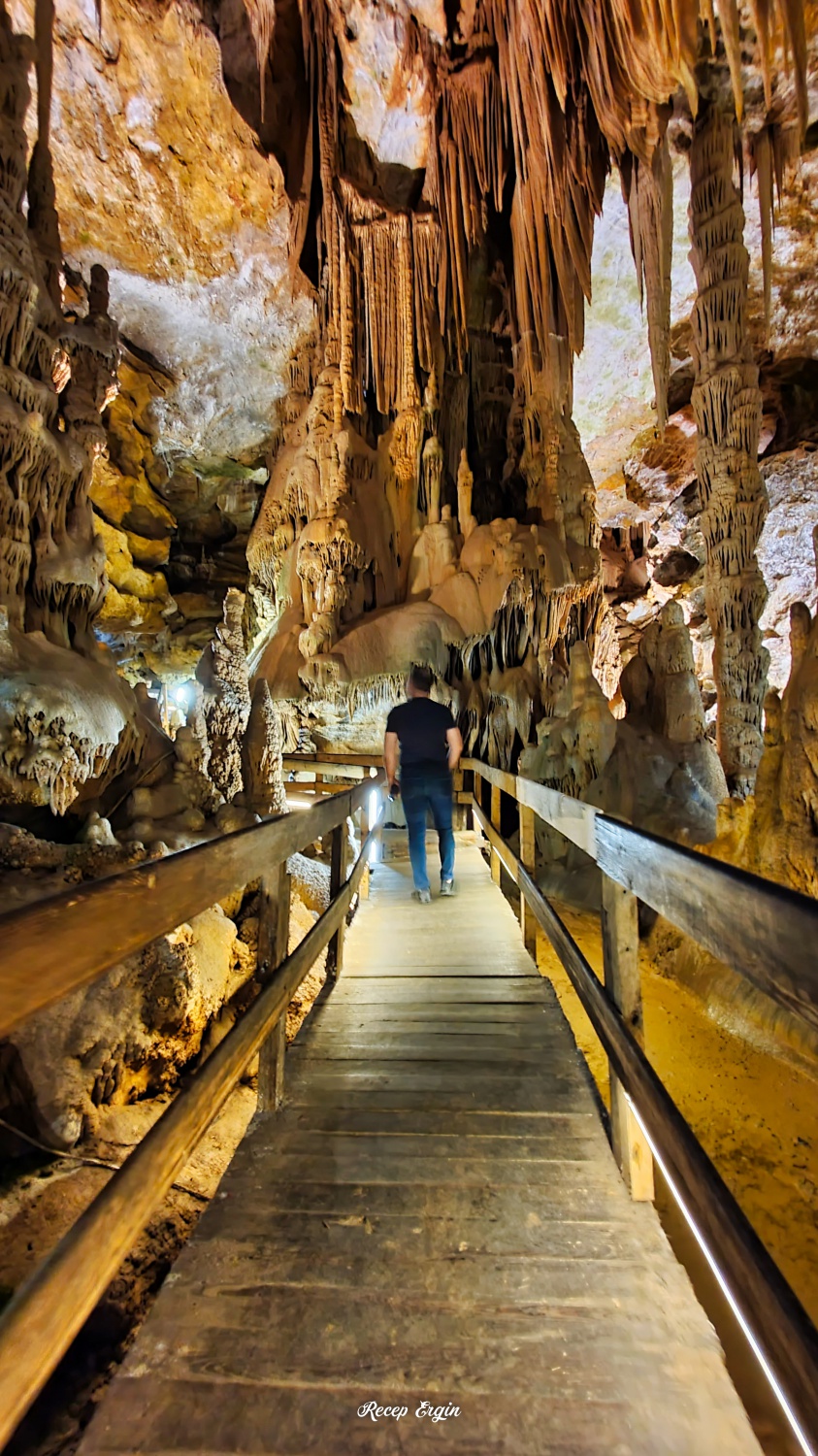 150 milyon yıllık Karaca Mağarası’nda sezon devam ediyor 3