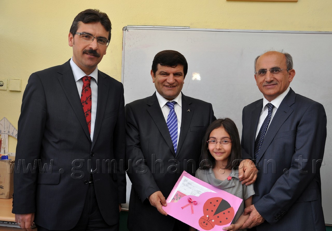 22 bin 473 Öğrenci Karne Aldı 7