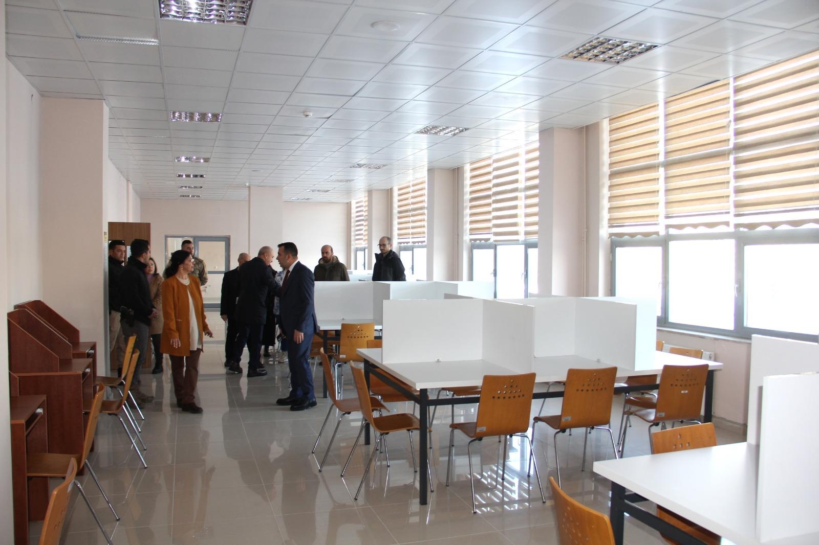 Kelkit Kaymakamlığı’ndan üniversite eğitimine önemli katkı 3