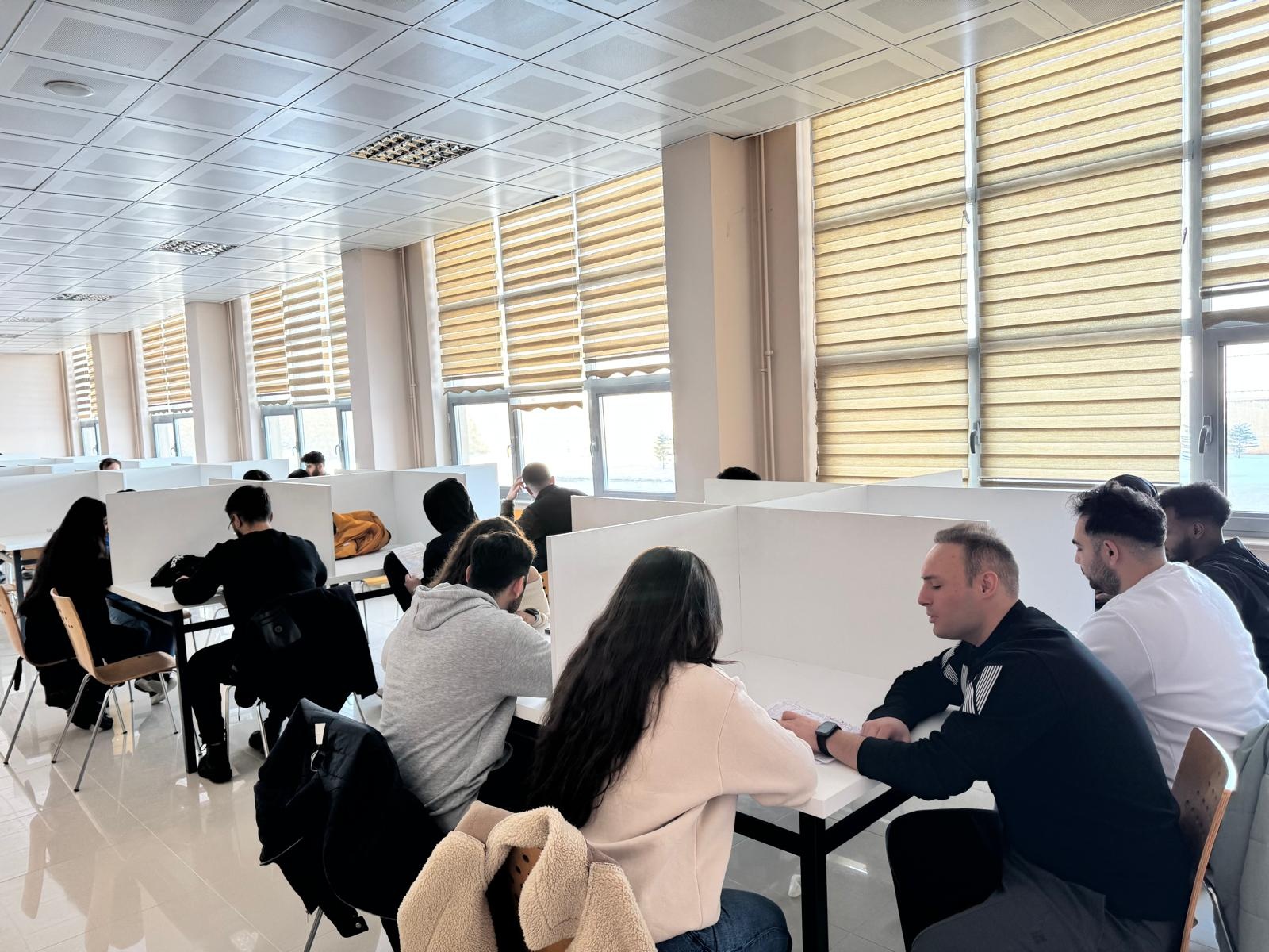 Kelkit Kaymakamlığı’ndan üniversite eğitimine önemli katkı 2