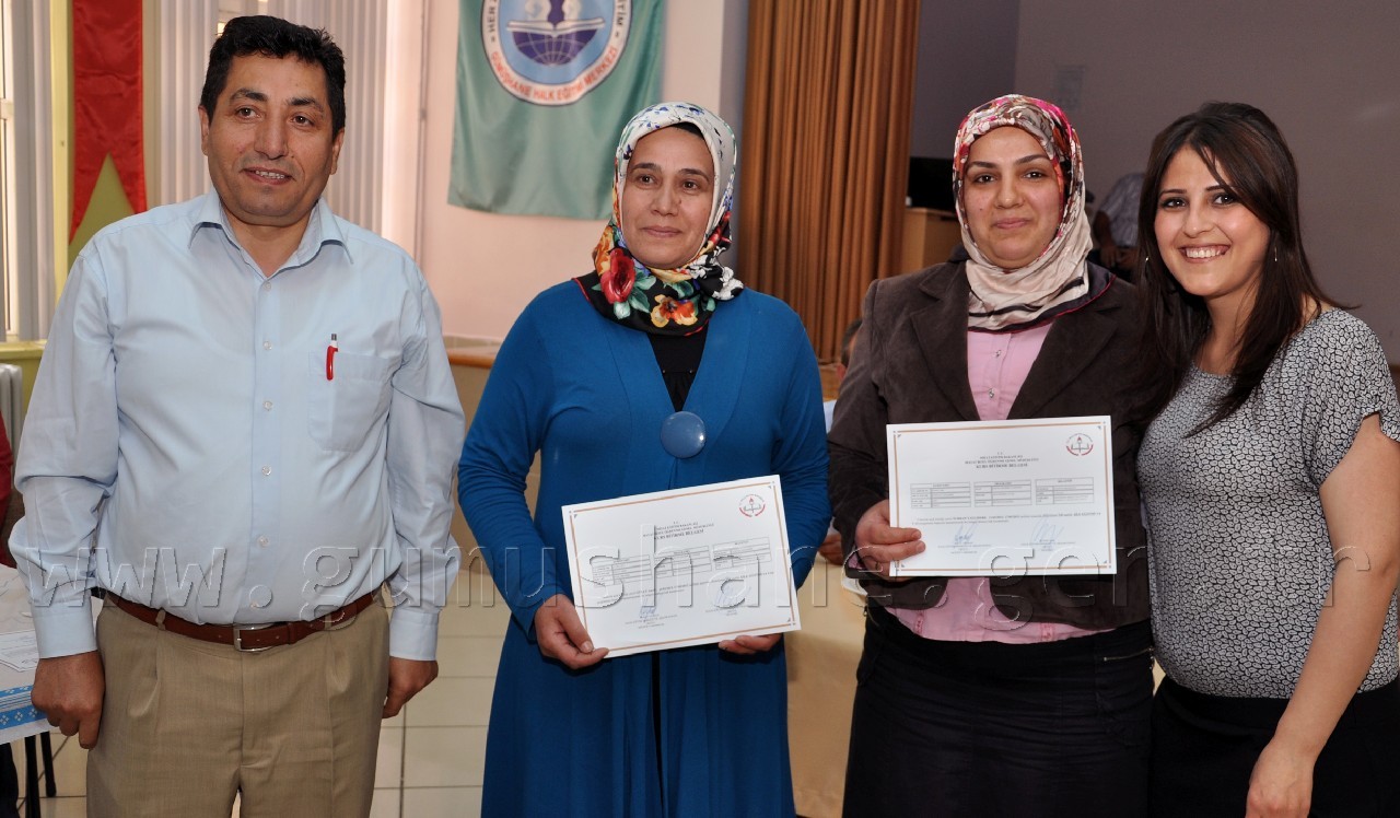 Halk Eğitim Merkezinde Belge Yağmuru 10