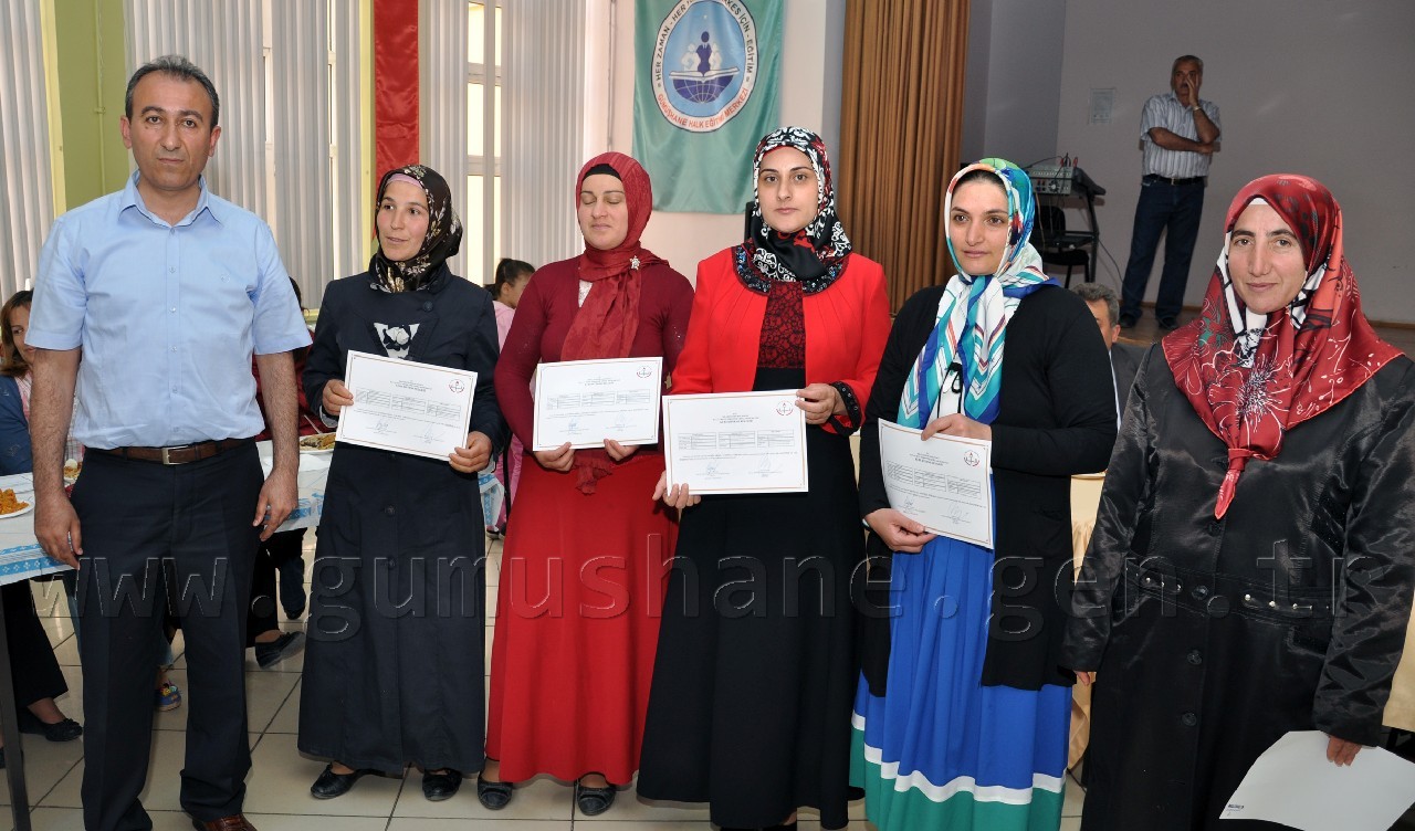 Halk Eğitim Merkezinde Belge Yağmuru 8