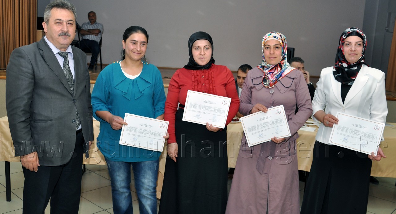 Halk Eğitim Merkezinde Belge Yağmuru 9