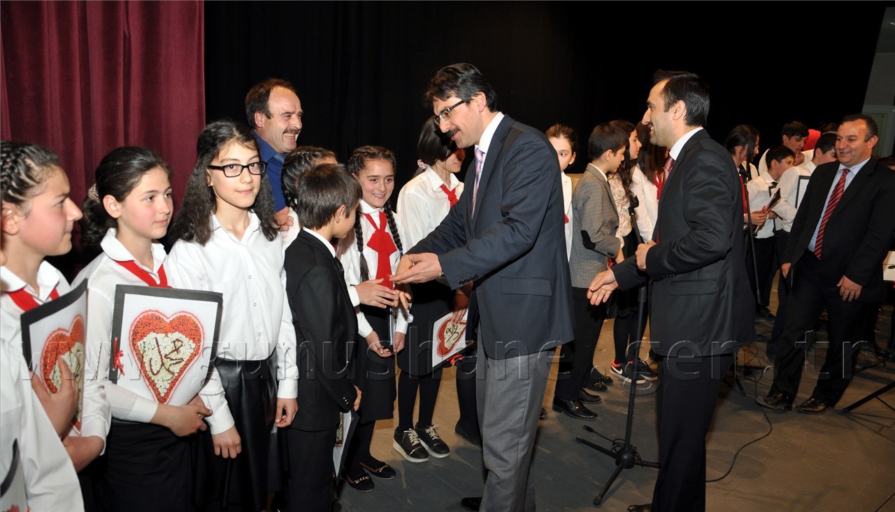 Dumlupınar öğrencilerinden kutlu doğum programı 9