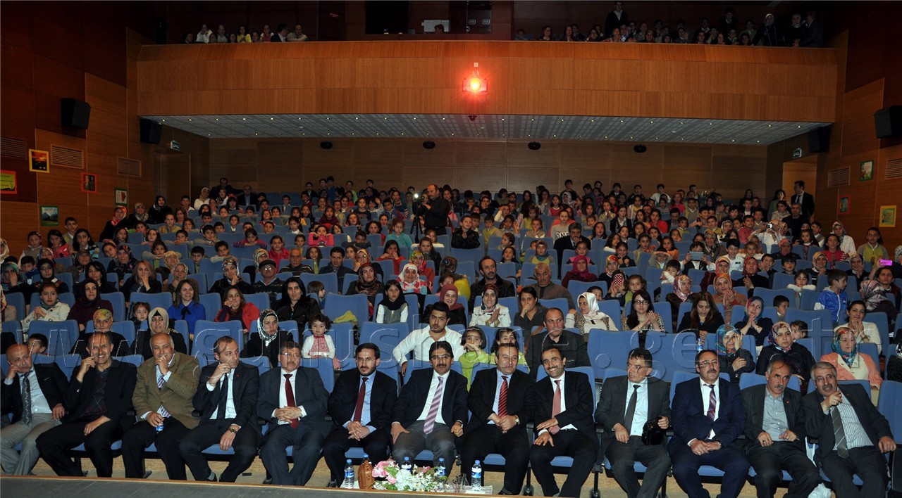 Dumlupınar öğrencilerinden kutlu doğum programı 2