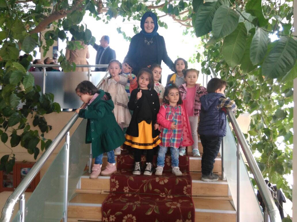 Minikler kütüphanede 4