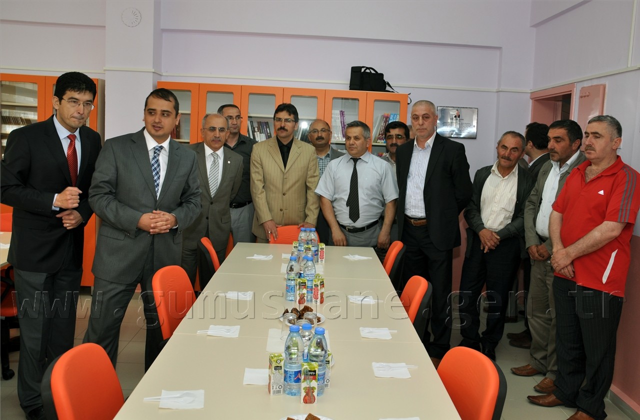 İmam Hatip Ortaokulu Kütüphanesine Kavuştu 2