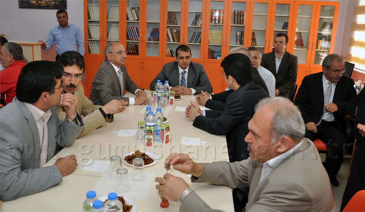 İmam Hatip Ortaokulu Kütüphanesine Kavuştu 5