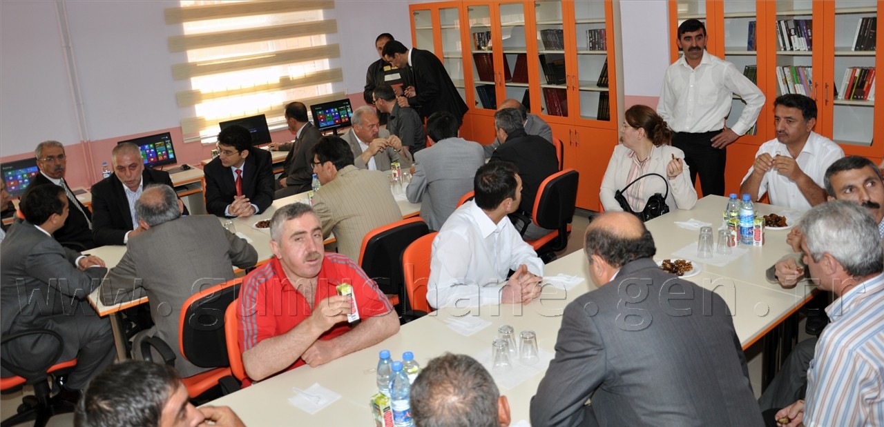 İmam Hatip Ortaokulu Kütüphanesine Kavuştu 6