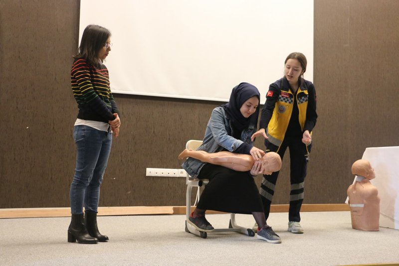 Kelkit’te liselerde ilk yardım eğitimi verildi 6