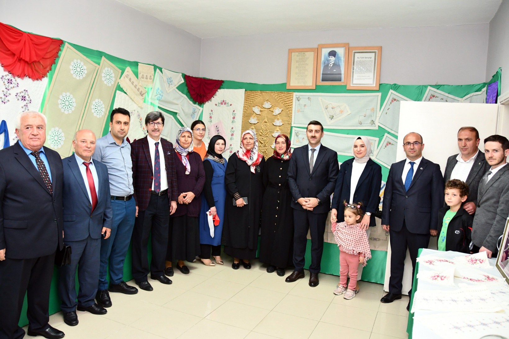 Torul’da Halk Eğitimi sergisi açıldı 19