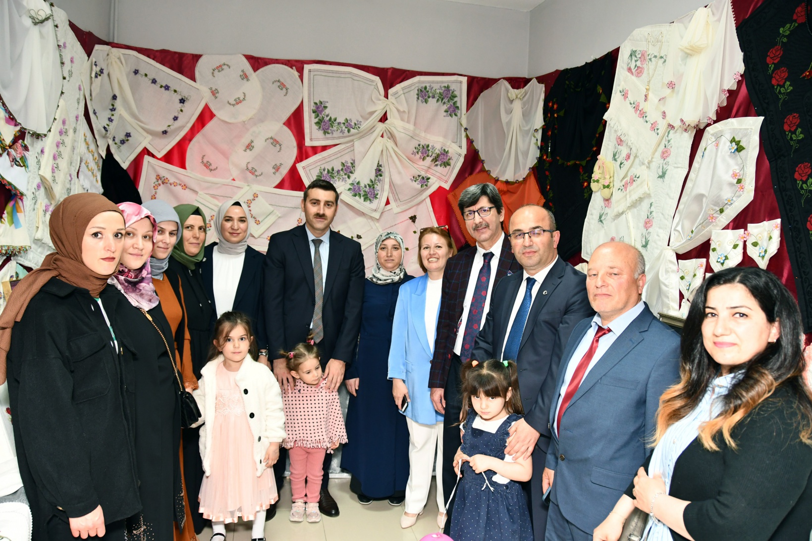 Torul’da Halk Eğitimi sergisi açıldı 20