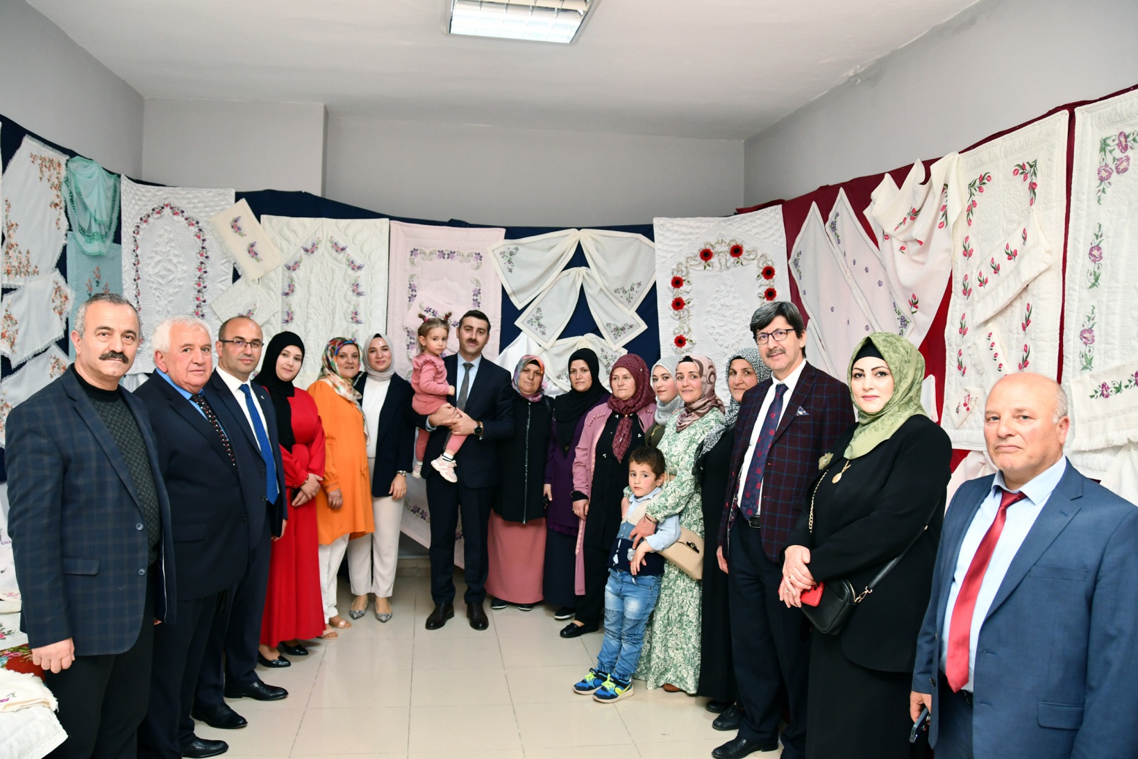 Torul’da Halk Eğitimi sergisi açıldı 3