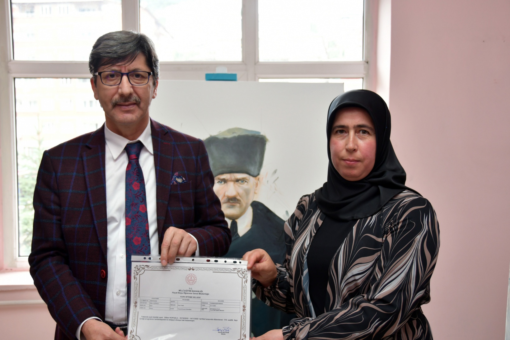 Torul’da Halk Eğitimi sergisi açıldı 8