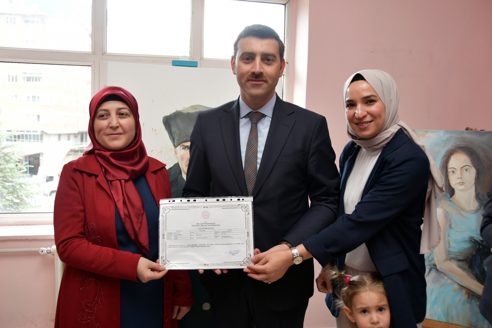 Torul’da Halk Eğitimi sergisi açıldı 9