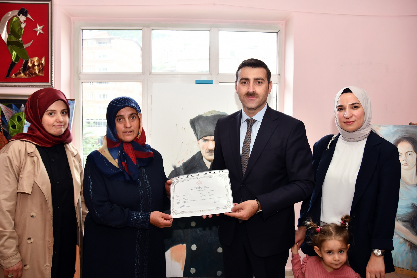 Torul’da Halk Eğitimi sergisi açıldı 1