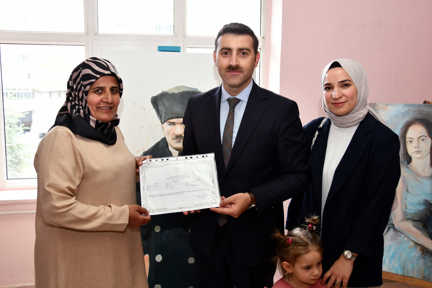 Torul’da Halk Eğitimi sergisi açıldı 7