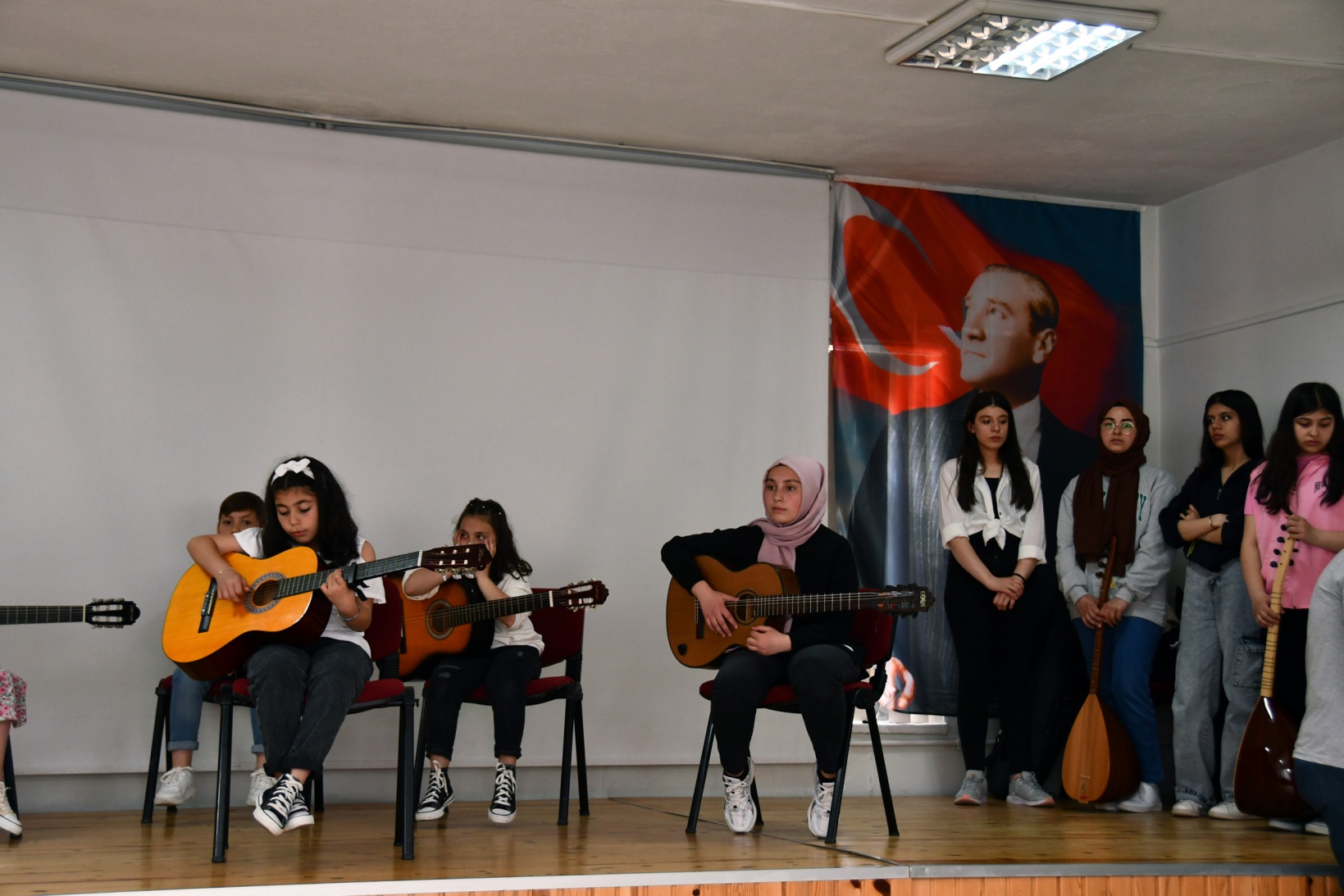 Torul’da Halk Eğitimi sergisi açıldı 14