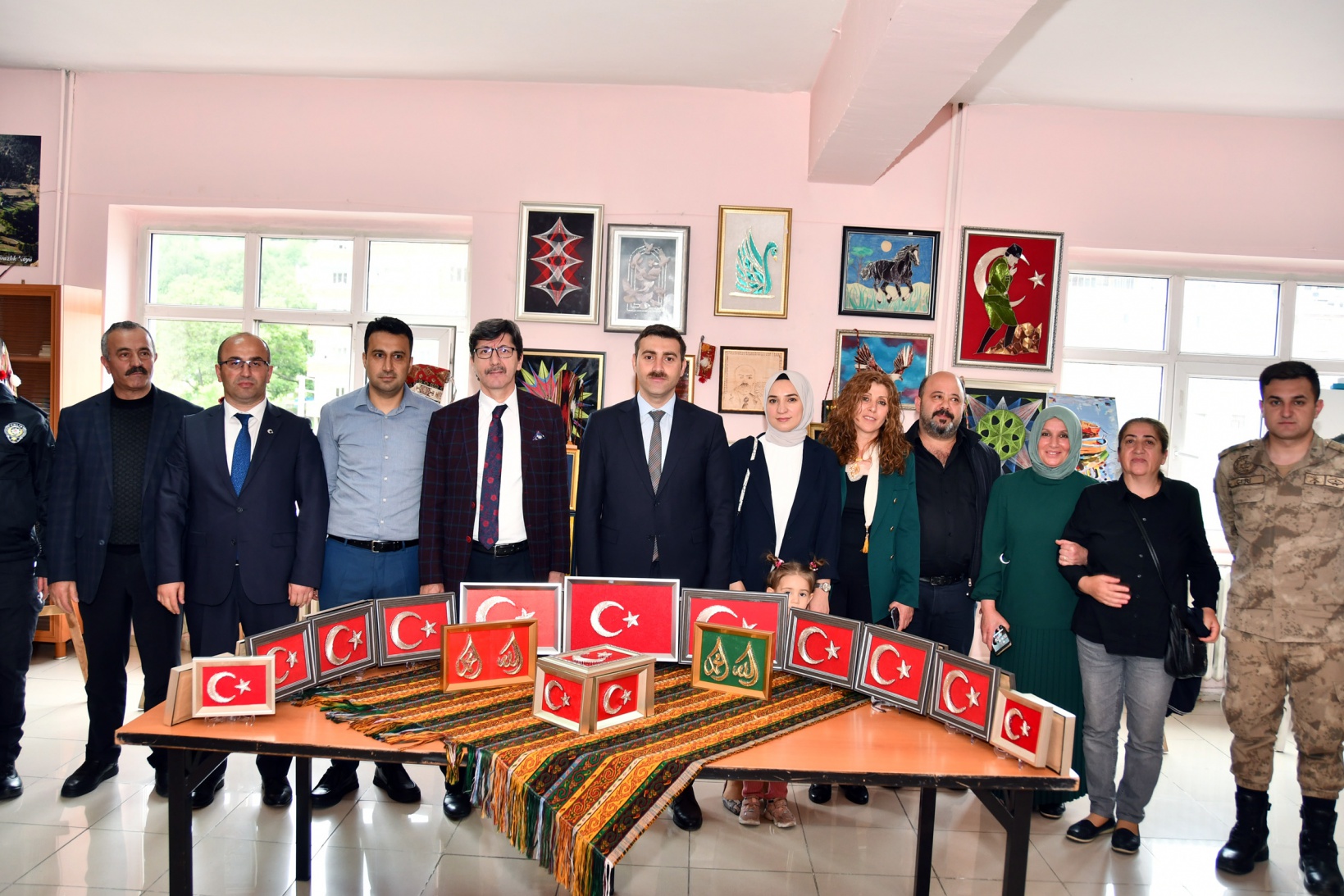 Torul’da Halk Eğitimi sergisi açıldı 11