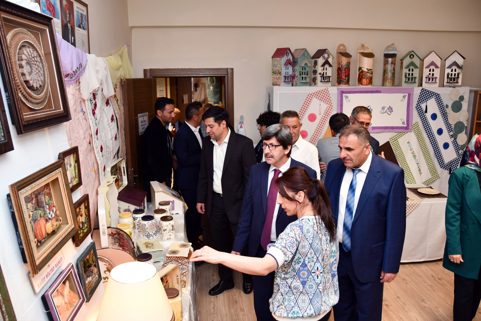 Şiran Halk Eğitimi Merkezinde yılsonu sergisi açıldı 18