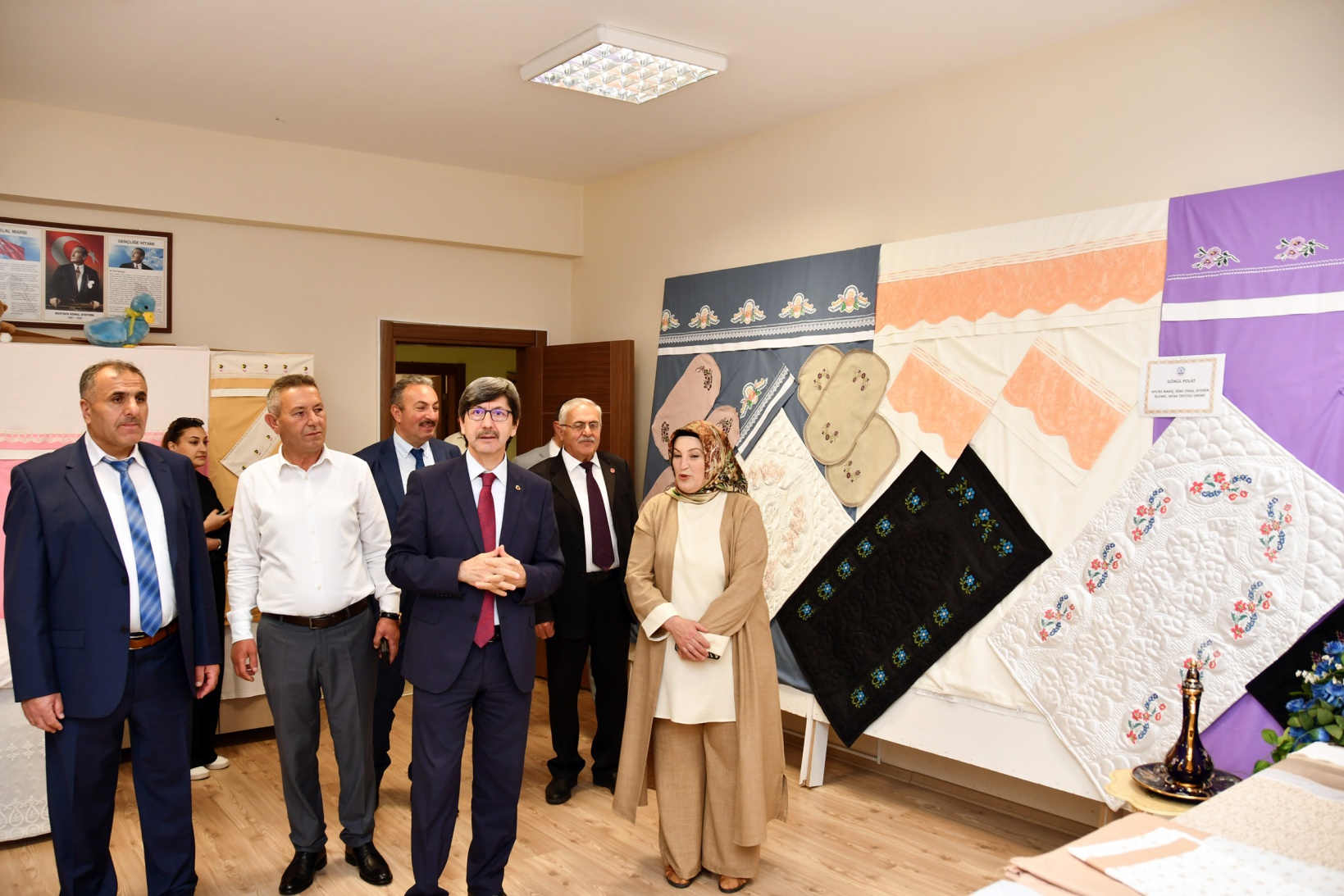 Şiran Halk Eğitimi Merkezinde yılsonu sergisi açıldı 11