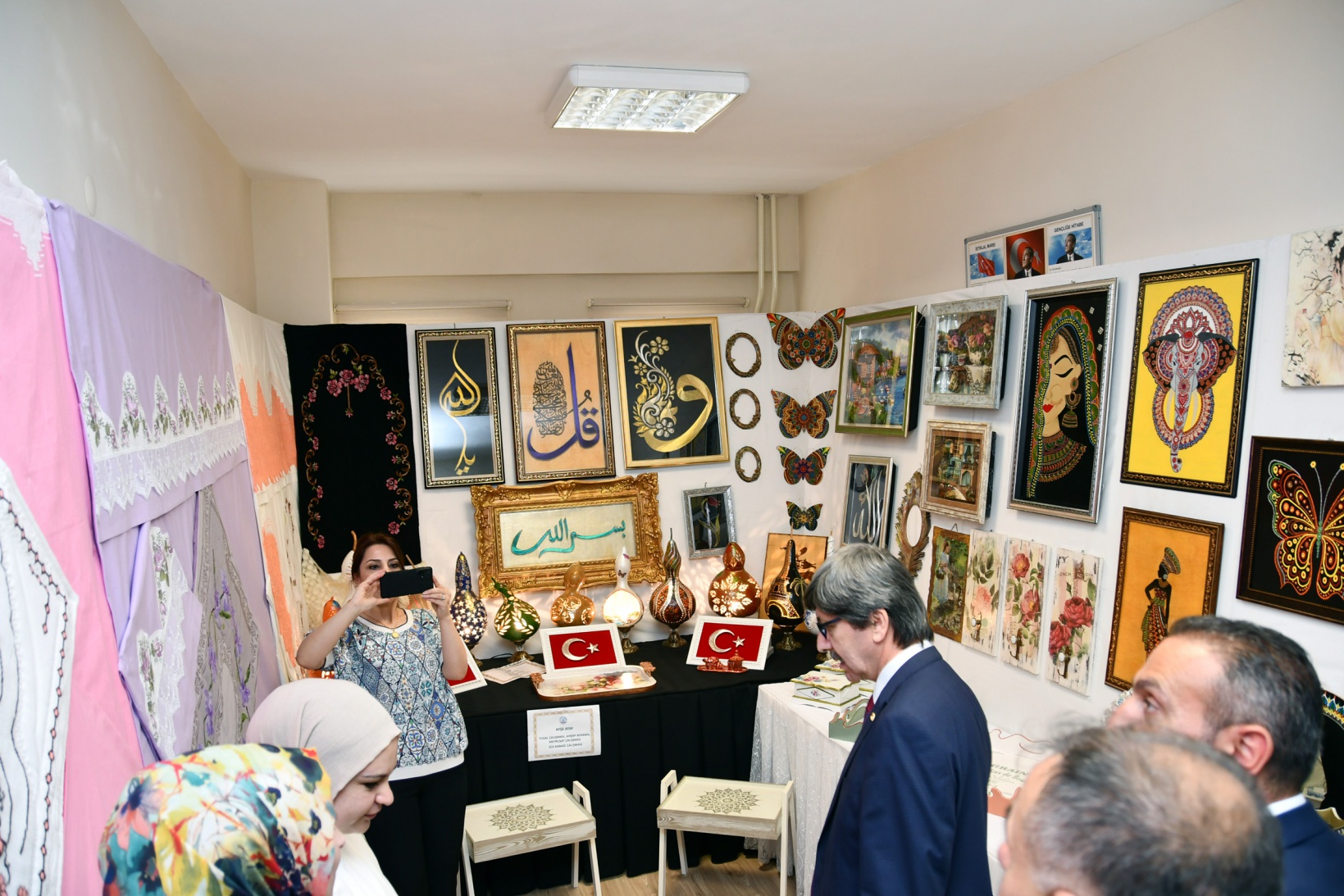 Şiran Halk Eğitimi Merkezinde yılsonu sergisi açıldı 16