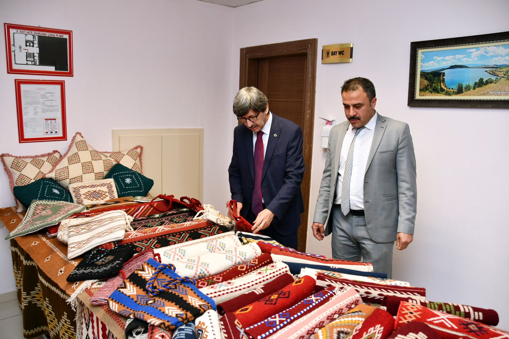 Şiran Halk Eğitimi Merkezinde yılsonu sergisi açıldı 12